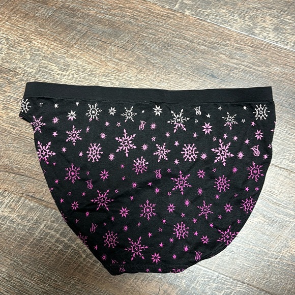 🎁 NWT Victoria’s Secret black & pink snowflake bikini Panty size M - Picture 5 of 5